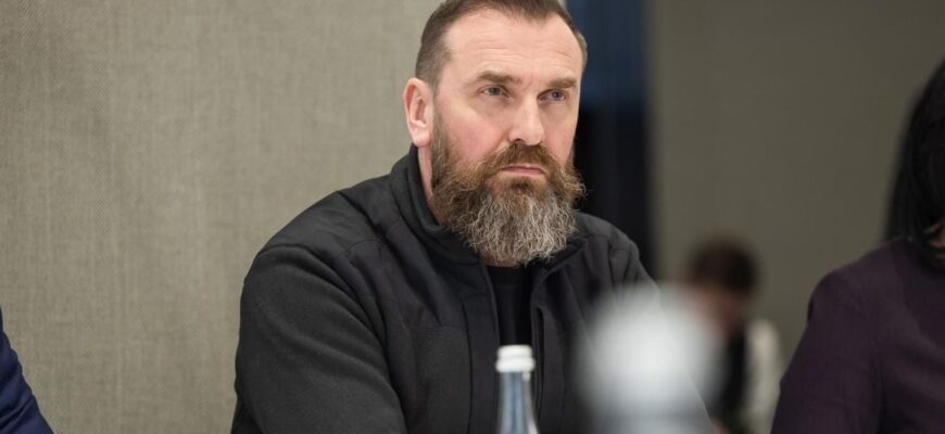 Лісовий різко висловився щодо російської мови в освітніх закладах і відповідальність директорів шкіл Лісовий різко висловився щодо російської мови в освітніх закладах і відповідальність директорів шкіл