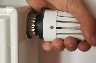 Лише 2 кухонні предмети — і про батареї можна забути: як підвіконня роблять дім теплішим на кілька градусів