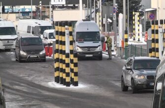 На одному з кордонів обмежили рух транспорту: що відомо