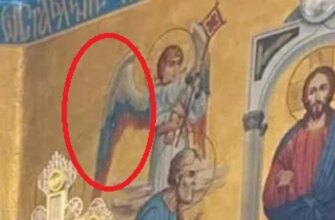 На Тернопільщині скандал через російський триколор на вівтарі храму УПЦ МП (фото)