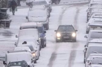 Негода паралізувала трасу до кордону: де обмежили рух і що відбувається на пунктах пропуску