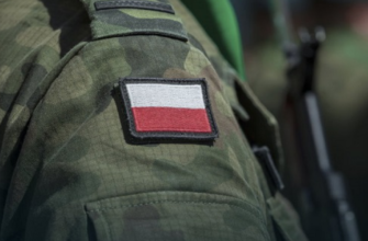 Невідомий безпілотник знову впав на військову базу в Польщі: подробиці