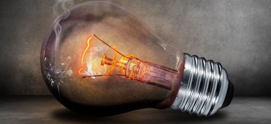 Пальці замерзають, а в хатах +6: нічні протести та як енергетики у -20°C рятують Київ від блекауту