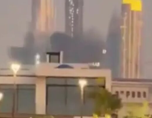 Найвищий у світі хмарочос: у мережі пишуть про вибухи довкола Бурдж-Халіфи в Дубаї