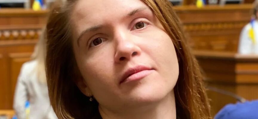 Безугла заявила, що “15 млн для родин загиблих військових – забагато” Безугла заявила, що “15 млн для родин загиблих військових – забагато”