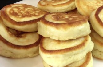 Пухкі, ароматні та смачні: що додати в тісто на оладки, щоб вони не опадали і не вбирали олію