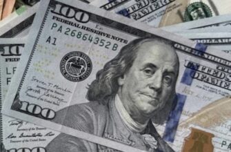 Долар та євро тепер впевнено повзуть вгору: новий курс валют на 4 лютого