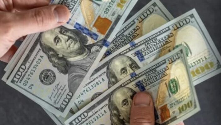 Євро б’є рекорд, а долар слабшає: НБУ оновив курс валют на 11 лютого