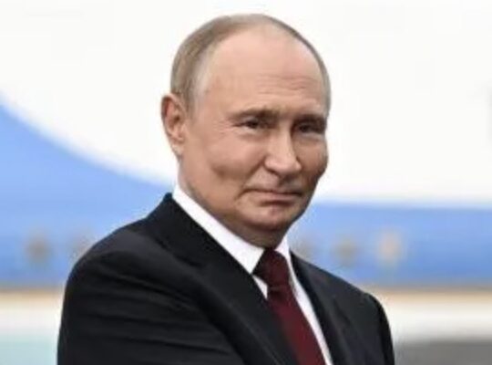 Путін попросив у Трампа часу до літа, щоб “вже точно прорвати фронт і змусити Україну до капітуляції”, – Самусь