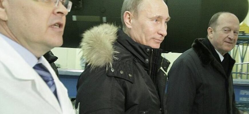 🔥 Доставка «Фламінго» за 1500 км: в Удмуртії палає завод, де збирають «Іскандери» та «Орєшнік» 🔥 Доставка «Фламінго» за 1500 км: в Удмуртії палає завод, де збирають «Іскандери» та «Орєшнік»