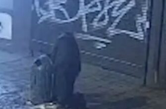 Теракт у центрі Львова: поліція показала відео, як підривниця закладала вибухівку