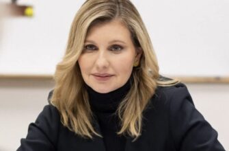 З гарною зачіскою і в жакеті на затин: Олена Зеленська на зустрічі в Києві