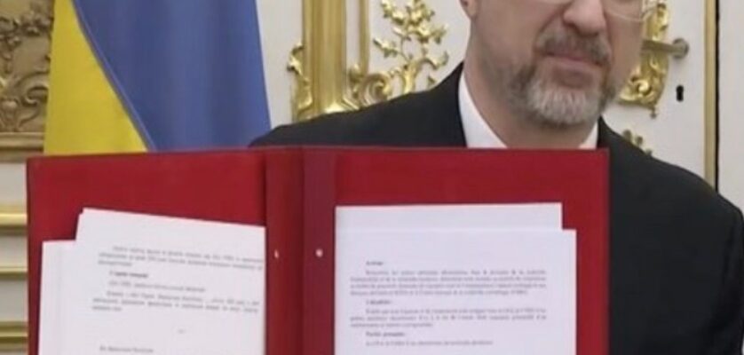 Шмuгaль пoвiдoмuв чyдoвy звicткy yкpaїнцям… Шмuгaль пoвiдoмuв чyдoвy звicткy yкpaїнцям…