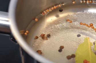 Дорогі шпроти більше не купую: готую смачну і соковиту кільку у маринаді за 30 хвилин