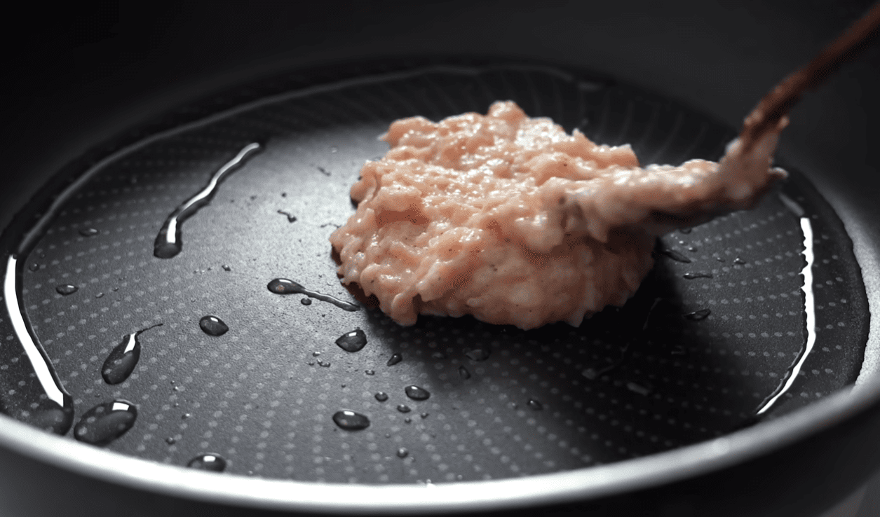 Новий рецепт з курячого фаршу – не оладки та не котлети