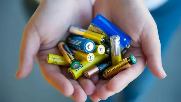 🧊 «Реанімація» в морозилці: навіщо в СРСР заморожували батарейки і чому дехто робить це досі! Розбираємо старий міф 🔋🥶 🧊 «Реанімація» в морозилці: навіщо в СРСР заморожували батарейки і чому дехто робить це досі! Розбираємо старий міф 🔋🥶