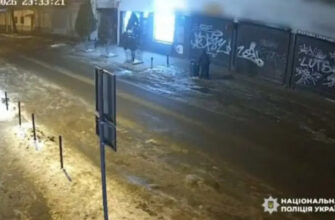 У поліції показали кадри, як підозрювана в теракті закладала вибухівку у Львові