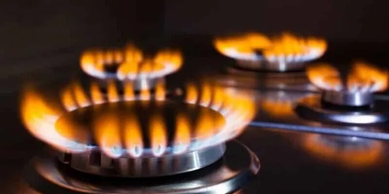 Укpаїнцям із газoвими плитами поpадили встановити коpисний пpилад: яка цiна