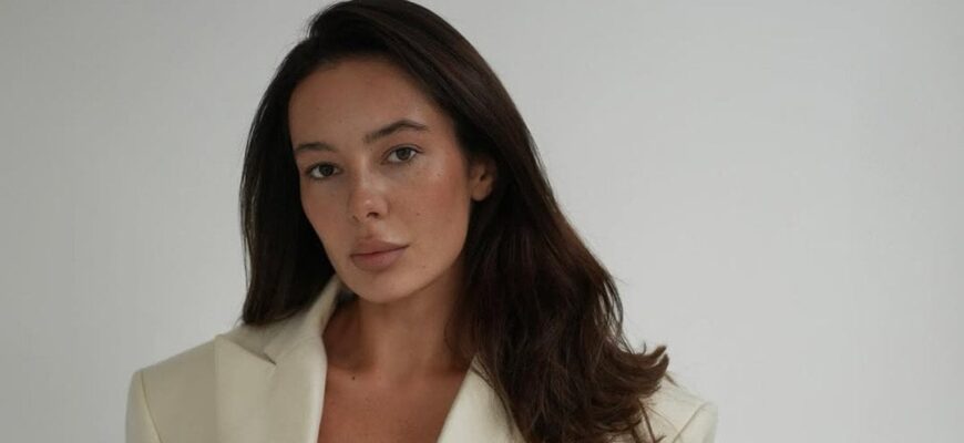 Вагітна первістком блогерка Ксюша Манекен розсекретила стать дитини