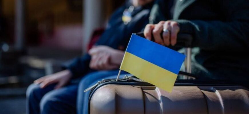 Українські біженці масово виїжджають із однієї з країн ЄС Українські біженці масово виїжджають із однієї з країн ЄС