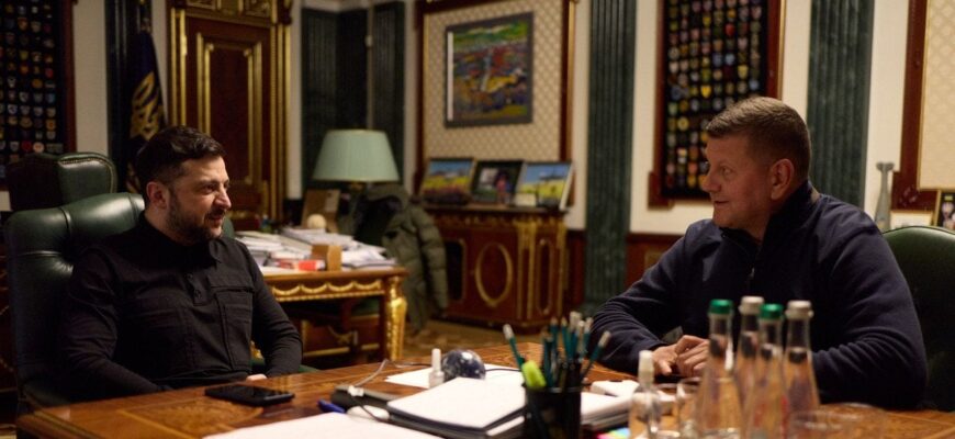 Залужний відверто розповів про гострі розбіжності з Зеленським Залужний відверто розповів про гострі розбіжності з Зеленським