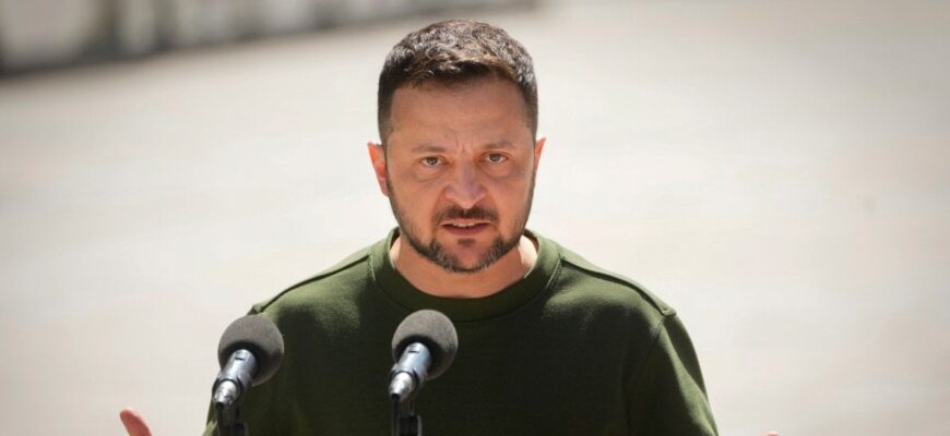 Зеленський заявив про нову загрозу з Білорусі: що задумали Лукашенко і Путін Зеленський заявив про нову загрозу з Білорусі: що задумали Лукашенко і Путін