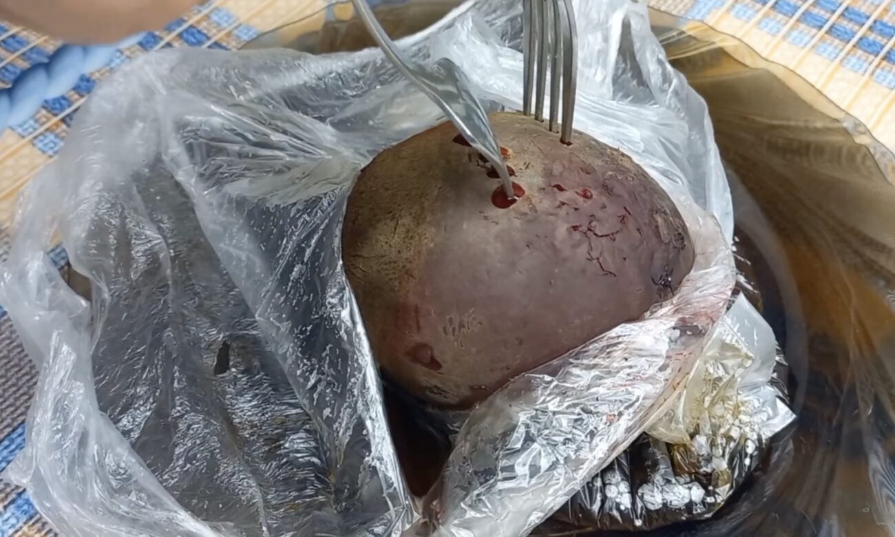Господині розповіли, як приготувати буряк за сім хвилин