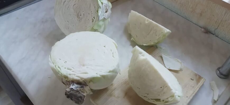 Тепер капуста не чорніє в холодильнику: я просто роблю 1 “трюк” – і вона лежить свіженька тижнями Тепер капуста не чорніє в холодильнику: я просто роблю 1 “трюк” – і вона лежить свіженька тижнями