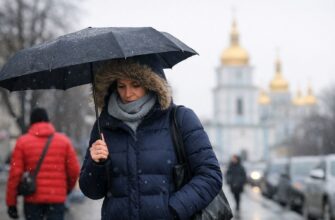 Дістайте пуховики: в Україну повертається холод, можливий мокрий сніг