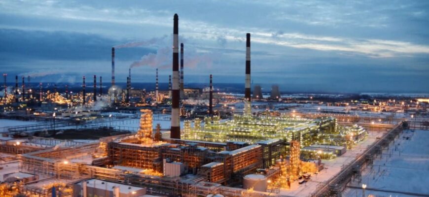 Другий найбільший НПЗ Росії зупинено: удар ЗСУ паралізував “Кінеф” Другий найбільший НПЗ Росії зупинено: удар ЗСУ паралізував “Кінеф”