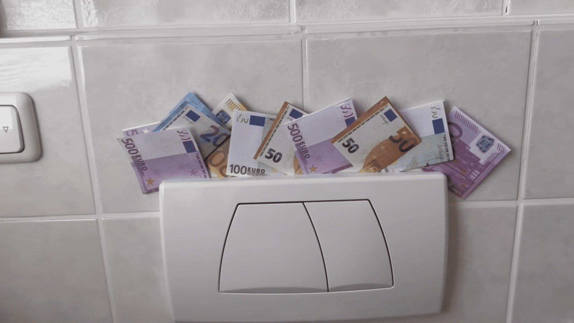 Експерти розповіли, як можна сховати гроші або невеликі цінності вдома