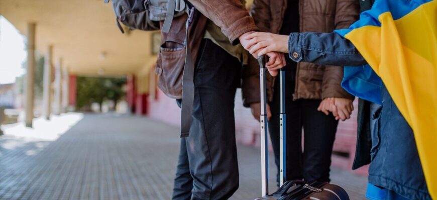 У країнах ЄС почали перевіряти українських біженців: кого викличуть податківці У країнах ЄС почали перевіряти українських біженців: кого викличуть податківці