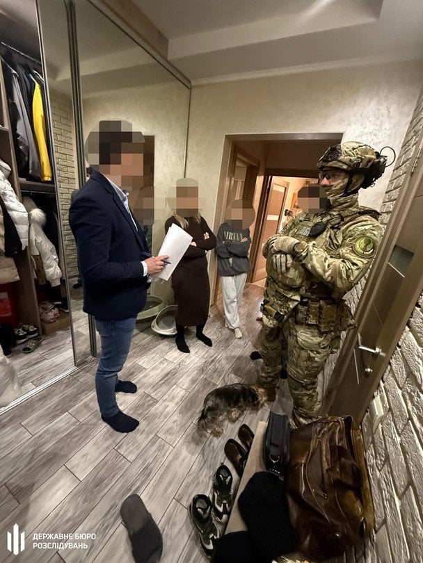 У Києві затримали посадовців ТЦК та експравоохоронця за масове «списання» військовозобов’язаних / © Державне бюро розслідувань