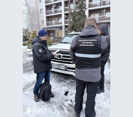 У Києві затримали посадовців ТЦК та експравоохоронця за масове «списання» військовозобов’язаних / © Державне бюро розслідувань