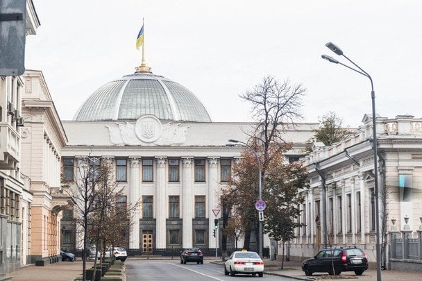 У Раді закликали паливні компанії не піднімати ціни на бензин / © iStock