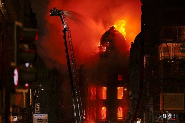 Пожежа будівлі біля головного вокзалу Глазго / © Getty Images