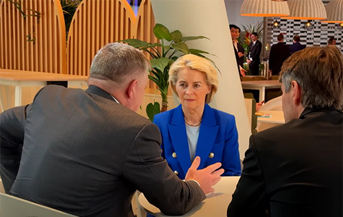 Фіцо: Ми з фон дер Ляєн погодилися, що транзит нафти через "Дружбу" має бути відновлений Фіцо: Ми з фон дер Ляєн погодилися, що транзит нафти через "Дружбу" має бути відновлений