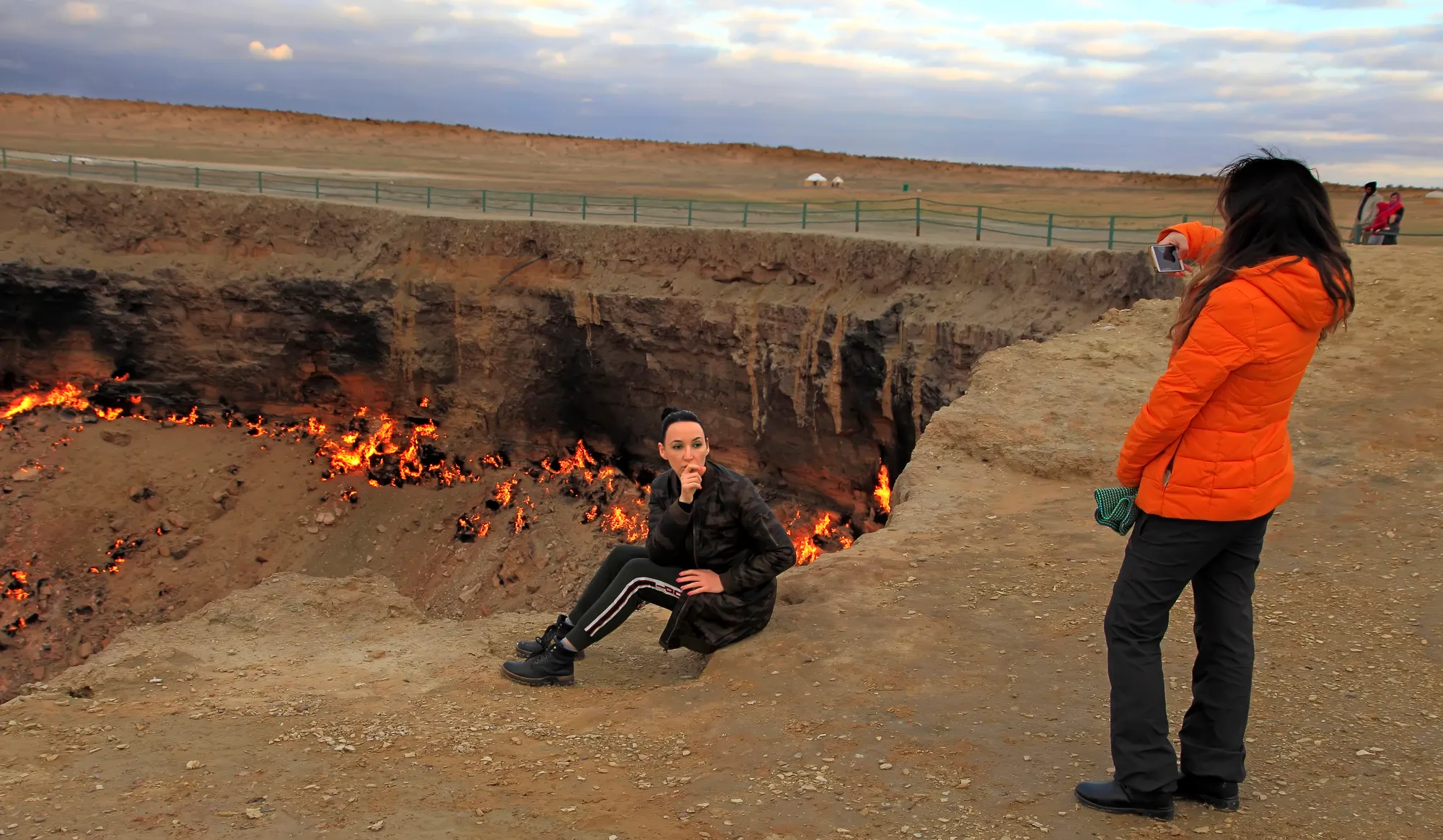 Газовий кратер Дарваза Газовий кратер Дарваза