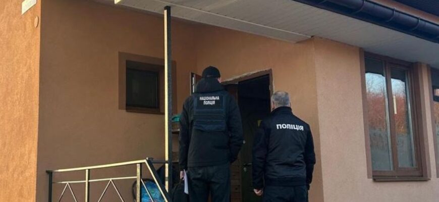 По всій Україні відбуваються масові обшуки в медзакладах По всій Україні відбуваються масові обшуки в медзакладах