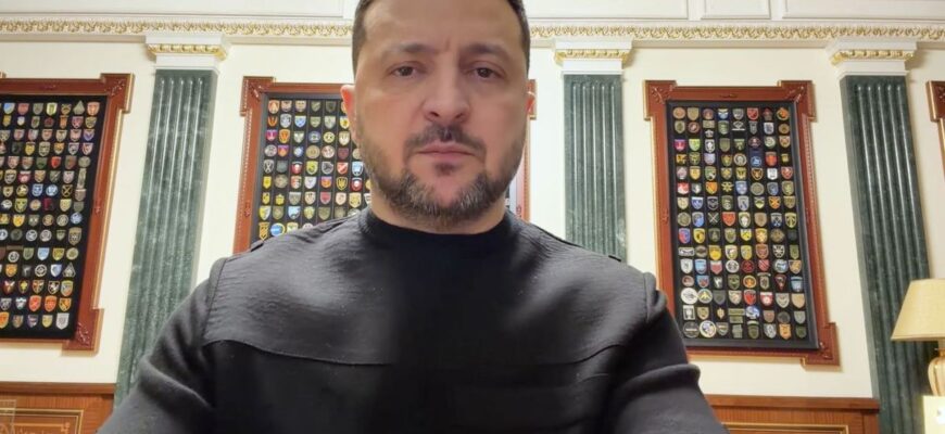 Росіяни можуть готувати масований удар, – Зеленський з посиланням на розвідку