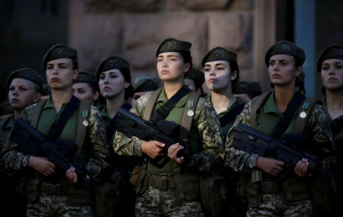 Ніякої примусової мобілізації жінок не ведеться: в Сухопутних військах зробили заяву Ніякої примусової мобілізації жінок не ведеться: в Сухопутних військах зробили заяву