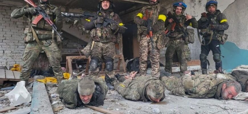 ЗСУ взяли у полон росіян під час спроби встановити прапор Росії у селі на Харківщині