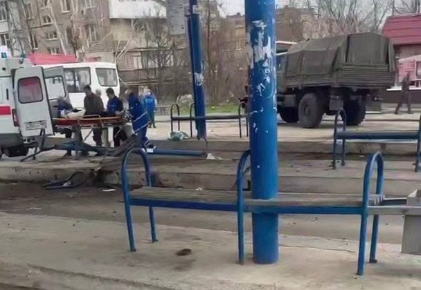 У Донецьку росіяни на вантажівці в’їхали у натовп на автовокзалі / © Telegram / Денис Казанський