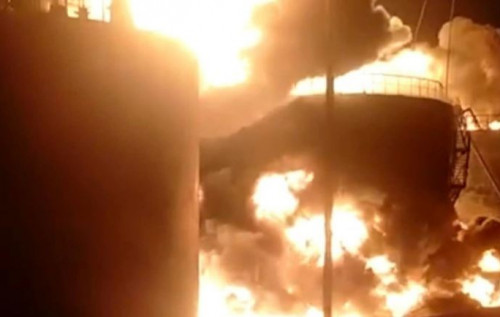 Українські дрони "вимкнули" один з найбільших НПЗ Росії щонайменше на місяць, – Reuters Українські дрони "вимкнули" один з найбільших НПЗ Росії щонайменше на місяць, – Reuters