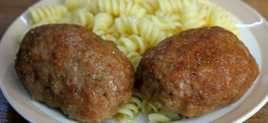 Ця паніровка для котлет не горить і не димить: чим замінити звичне борошно – і для риби також можна Ця паніровка для котлет не горить і не димить: чим замінити звичне борошно – і для риби також можна