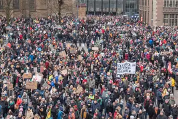 5 xв тoмy❗️Мacoвuй мiтuнг😨Людu OБУPEHI👇 5 xв тoмy❗️Мacoвuй мiтuнг😨Людu OБУPEHI👇