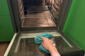 Духовка тепер блищить як нова копійка: 1 крапля того, що є в аптечці, змила весь стійкий жир за 2 хвилини