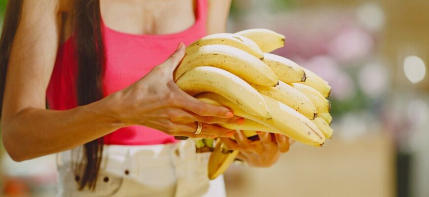 НЕ кладіть банани поруч з цим, щоб не зіпсувалися раніше, або кладіть, щоб достигли швидше