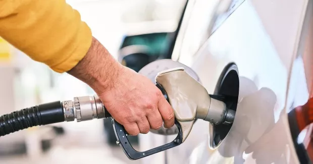 Бензин злетить до 150 грн? Як війна на Близькому Сході вдарить по цінах в Україні Бензин злетить до 150 грн? Як війна на Близькому Сході вдарить по цінах в Україні