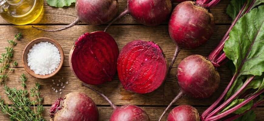 Без кислинки, тріщин і водянистості: 4 найкращі сорти буряків, які варто сіяти на грядках у 2026 році